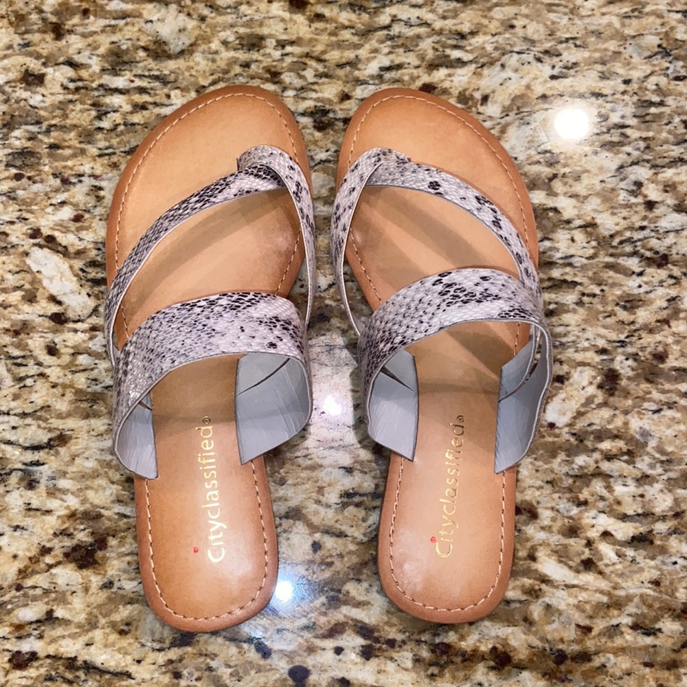 snake skin sandals/flip flops